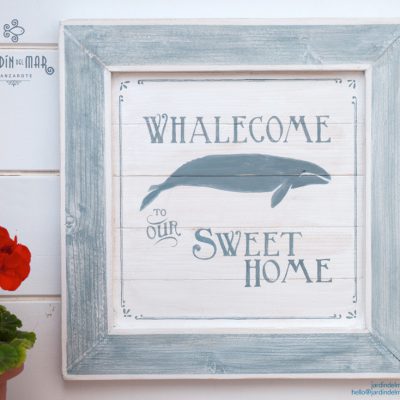 Handmade painted wooden  whalecome sign - Jardin del Mar